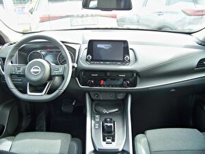 2023 Hybrid Otomatik Nissan Qashqai Siyah Yüzbaşıoğlu