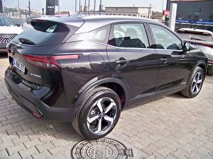 2023 Hybrid Otomatik Nissan Qashqai Siyah Yüzbaşıoğlu