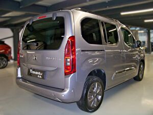 2022 Dizel Otomatik Toyota Proace City Gri Yüzbaşıoğlu