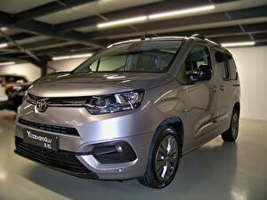 Toyota Proace City Kombi Kombi 1.5 D Passion X-Pack Otomatik