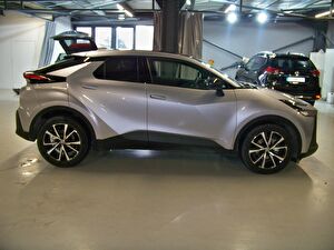 2024 Hybrid Otomatik Toyota C-HR Gümüş Gri Yüzbaşıoğlu