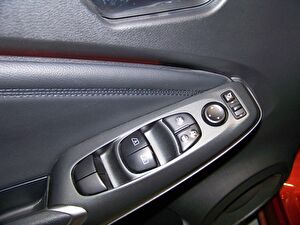 2025 Benzin Otomatik Nissan Juke Kırmızı Yüzbaşıoğlu