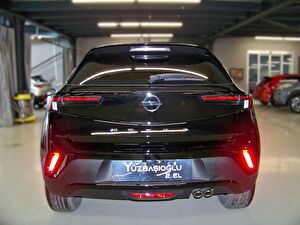 2024 Benzin Otomatik Opel Mokka Siyah Yüzbaşıoğlu
