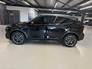 2023 MHEV Otomatik Nissan Qashqai Siyah Yüzbaşıoğlu