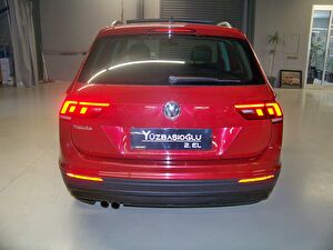 2018 Benzin Otomatik Volkswagen Tiguan Kırmızı Yüzbaşıoğlu