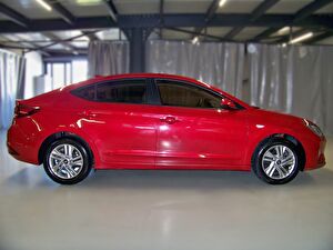 2019 Benzin Otomatik Hyundai Elantra Kırmızı Yüzbaşıoğlu