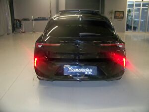 2023 Benzin Otomatik Opel Astra Siyah Yüzbaşıoğlu