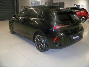 2023 Benzin Otomatik Opel Astra Siyah Yüzbaşıoğlu
