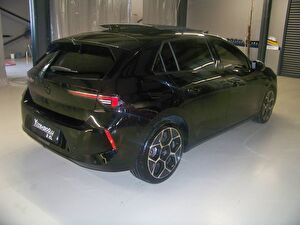 2023 Benzin Otomatik Opel Astra Siyah Yüzbaşıoğlu