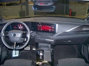 2023 Benzin Otomatik Opel Astra Siyah Yüzbaşıoğlu