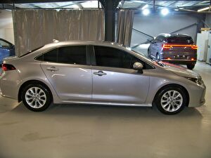2022 Benzin Otomatik Toyota Corolla Gri Yüzbaşıoğlu
