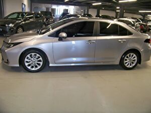 2022 Benzin Otomatik Toyota Corolla Gri Yüzbaşıoğlu