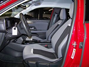 2023 Benzin Otomatik Opel Mokka Kırmızı Yüzbaşıoğlu