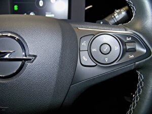 2023 Benzin Otomatik Opel Mokka Kırmızı Yüzbaşıoğlu