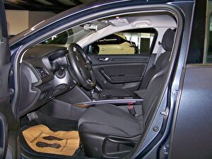 2024 Benzin Otomatik Renault Megane Gri Yüzbaşıoğlu