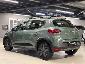 2024 Benzin Otomatik Dacia Sandero Stepway Yeşil Yüzbaşıoğlu