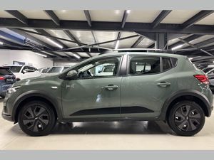 2024 Benzin Otomatik Dacia Sandero Stepway Yeşil Yüzbaşıoğlu