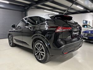 2022 MHEV Otomatik Nissan Qashqai Siyah Yüzbaşıoğlu
