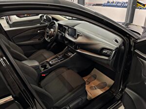 2022 MHEV Otomatik Nissan Qashqai Siyah Yüzbaşıoğlu