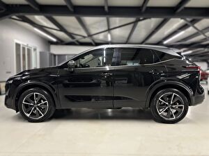 2022 MHEV Otomatik Nissan Qashqai Siyah Yüzbaşıoğlu