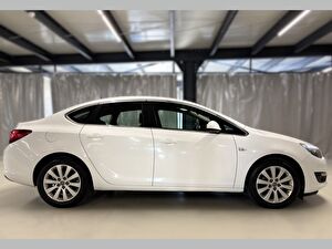 2016 Dizel Otomatik Opel Astra Beyaz Yüzbaşıoğlu