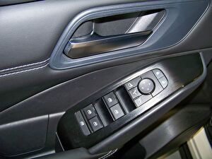 2023 MHEV Otomatik Nissan Qashqai Beyaz Yüzbaşıoğlu