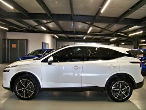 2023 MHEV Otomatik Nissan Qashqai Beyaz Yüzbaşıoğlu