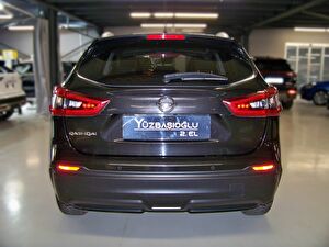 2018 Benzin Otomatik Nissan Qashqai Siyah Yüzbaşıoğlu