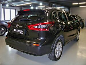 2018 Benzin Otomatik Nissan Qashqai Siyah Yüzbaşıoğlu