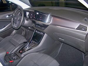 2023 Dizel Otomatik Opel Grandland Kırmızı Yüzbaşıoğlu