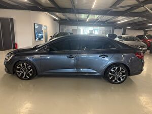 2022 Benzin Otomatik Renault Megane Gri Yüzbaşıoğlu