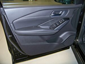 2023 Hybrid Otomatik Nissan Qashqai Siyah Yüzbaşıoğlu
