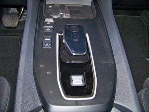 2023 Hybrid Otomatik Nissan Qashqai Siyah Yüzbaşıoğlu