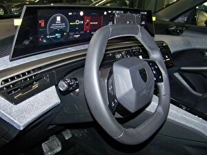 2024 Elektrik Otomatik Peugeot e-3008 Mavi Yüzbaşıoğlu
