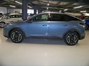 2024 Elektrik Otomatik Peugeot e-3008 Mavi Yüzbaşıoğlu