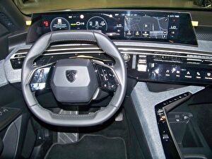 2024 Elektrik Otomatik Peugeot e-3008 Mavi Yüzbaşıoğlu