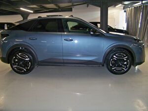 2024 Elektrik Otomatik Peugeot e-3008 Mavi Yüzbaşıoğlu
