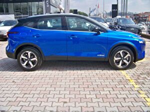 2023 Hybrid Otomatik Nissan Qashqai Mavi Yüzbaşıoğlu