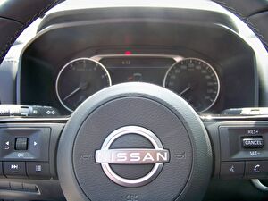 2023 Hybrid Otomatik Nissan Qashqai Mavi Yüzbaşıoğlu