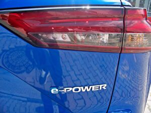2023 Hybrid Otomatik Nissan Qashqai Mavi Yüzbaşıoğlu