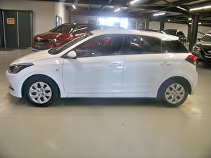 2018 Benzin Otomatik Hyundai i20 Beyaz Yüzbaşıoğlu