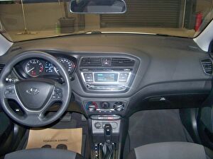 2018 Benzin Otomatik Hyundai i20 Beyaz Yüzbaşıoğlu