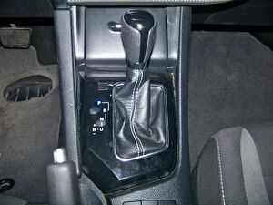 2018 Benzin Otomatik Toyota Auris Gri Yüzbaşıoğlu