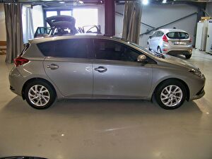 2018 Benzin Otomatik Toyota Auris Gri Yüzbaşıoğlu