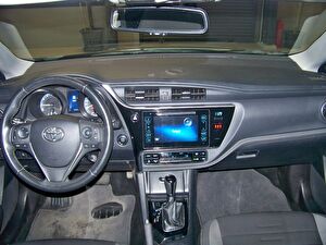 2018 Benzin Otomatik Toyota Auris Gri Yüzbaşıoğlu