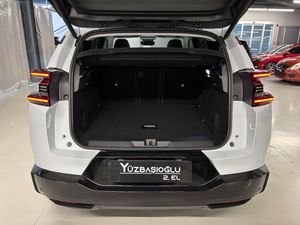 2026 Benzin Otomatik Citroen C5 AirCross Beyaz Yüzbaşıoğlu