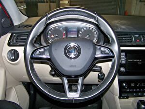 2016 Benzin Otomatik Skoda Rapid Kırmızı Yüzbaşıoğlu