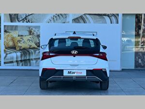 2024 Benzin Otomatik Hyundai i20 Beyaz Mar