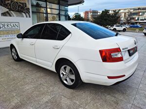 2016 Dizel Otomatik Skoda Octavia Beyaz Mar Oto Ticaret Anonim Şirketi