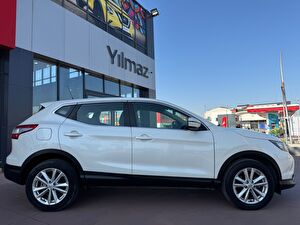 2015 Benzin Otomatik Nissan Qashqai Beyaz Yılmaz Otomotiv Akaryakıt İnşaat Nakliyat Sanayi ve Tic. Ltd. Şti.